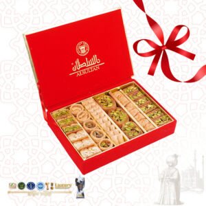 Assorted baklava in a velvet box 400 g