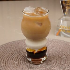 Caramel iced latte